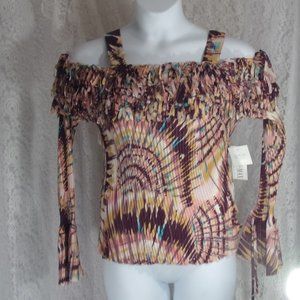 Kaelyn-Max Cold Shoulder Crinkle Pleated Top Size L NWT